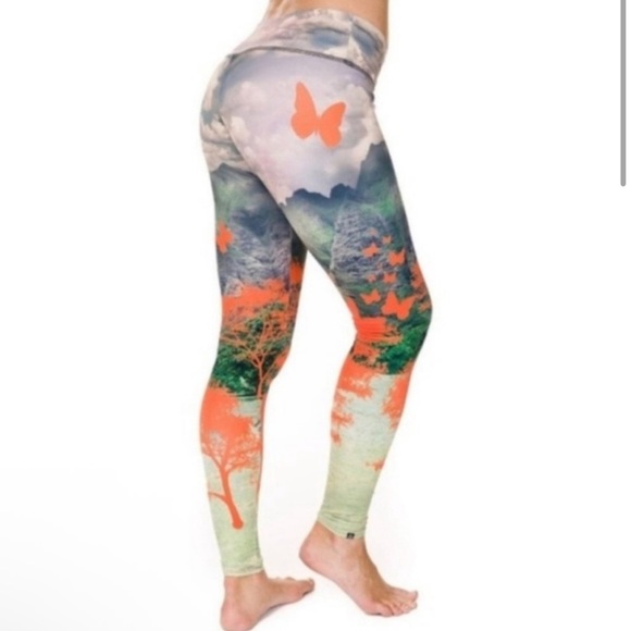 EUC Onzie Vibrant Butterfly Print Leggings - Picture 2 of 3